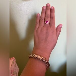 Gold snakeskin design stretchy bracelet